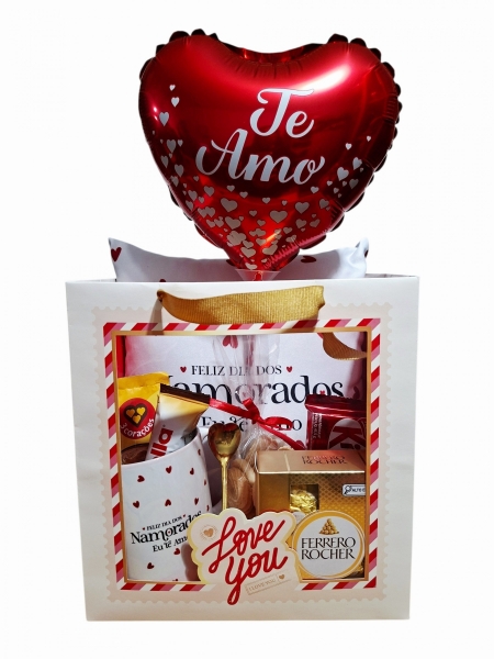 Kit caneca, almofada e delícias