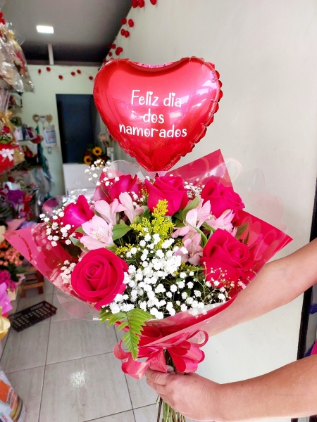 Buquê Feliz dia dos namorados